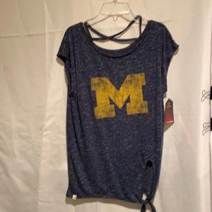 Michigan Wolverines T-shirt women’s size M New